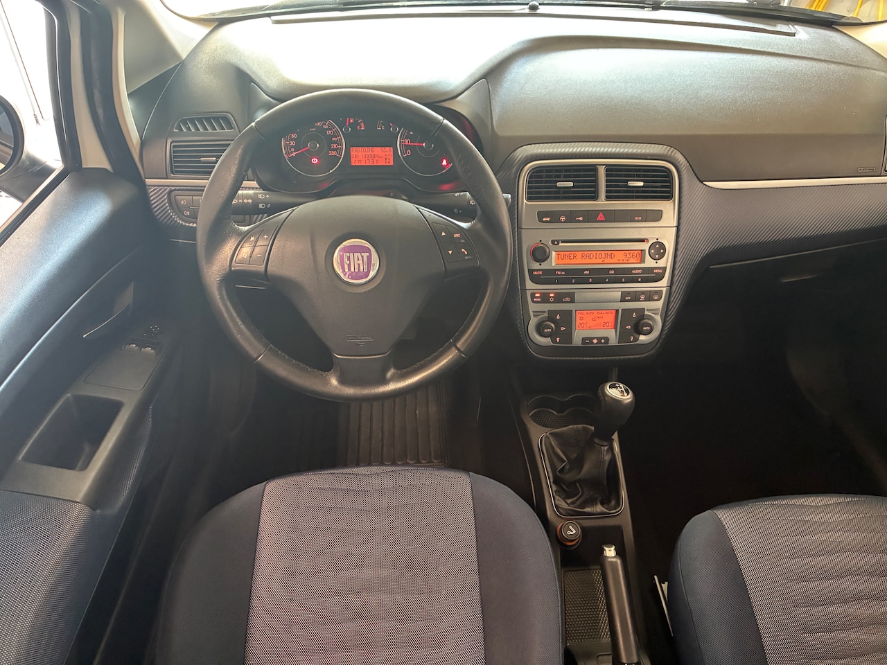 Fiat Grande Punto - 1.4 Active Automaat Nieuwe Distributie,Banden!