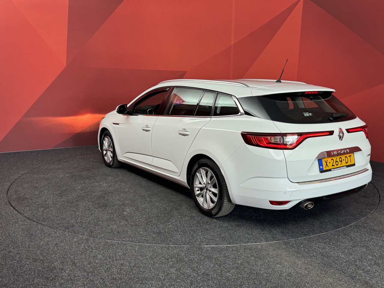 Renault Mégane Estate - 1.2 TCe Zen | Nieuw binnen | RIJKLAAR | Navi - AutoWereld.nl