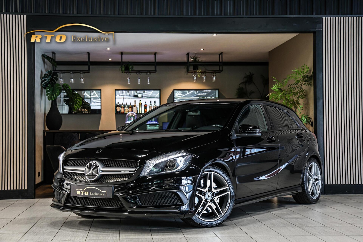 Mercedes-Benz A-klasse - AMG 45 4MATIC |Navi|Cruise|Kleppensysteem| - AutoWereld.nl