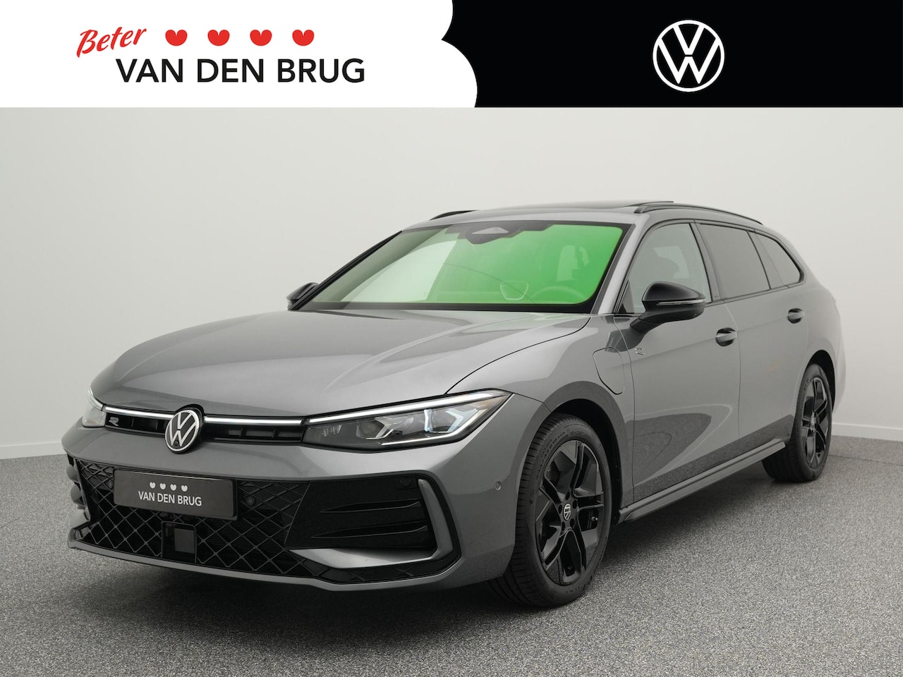 Volkswagen Passat Variant - R-Line 1.5 eHybrid 272 PK | LED Matrix IQ | Trekhaak | Elek. Achterklep | 360 Camera | Pan - AutoWereld.nl