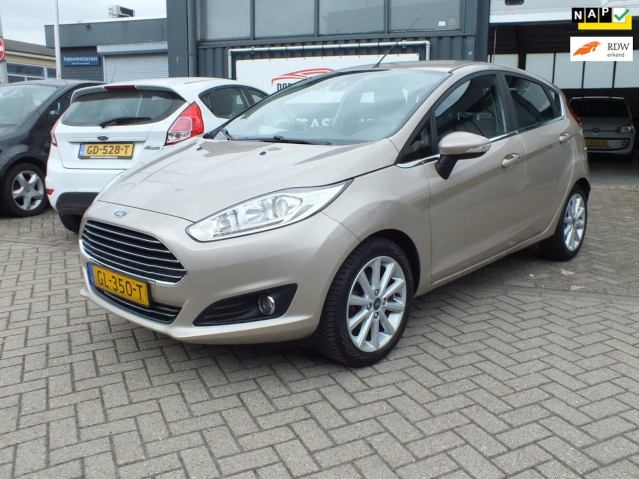 Ford Fiesta - 1.0 EcoBoost Titanium!2015!Clima!NaviNap - AutoWereld.nl