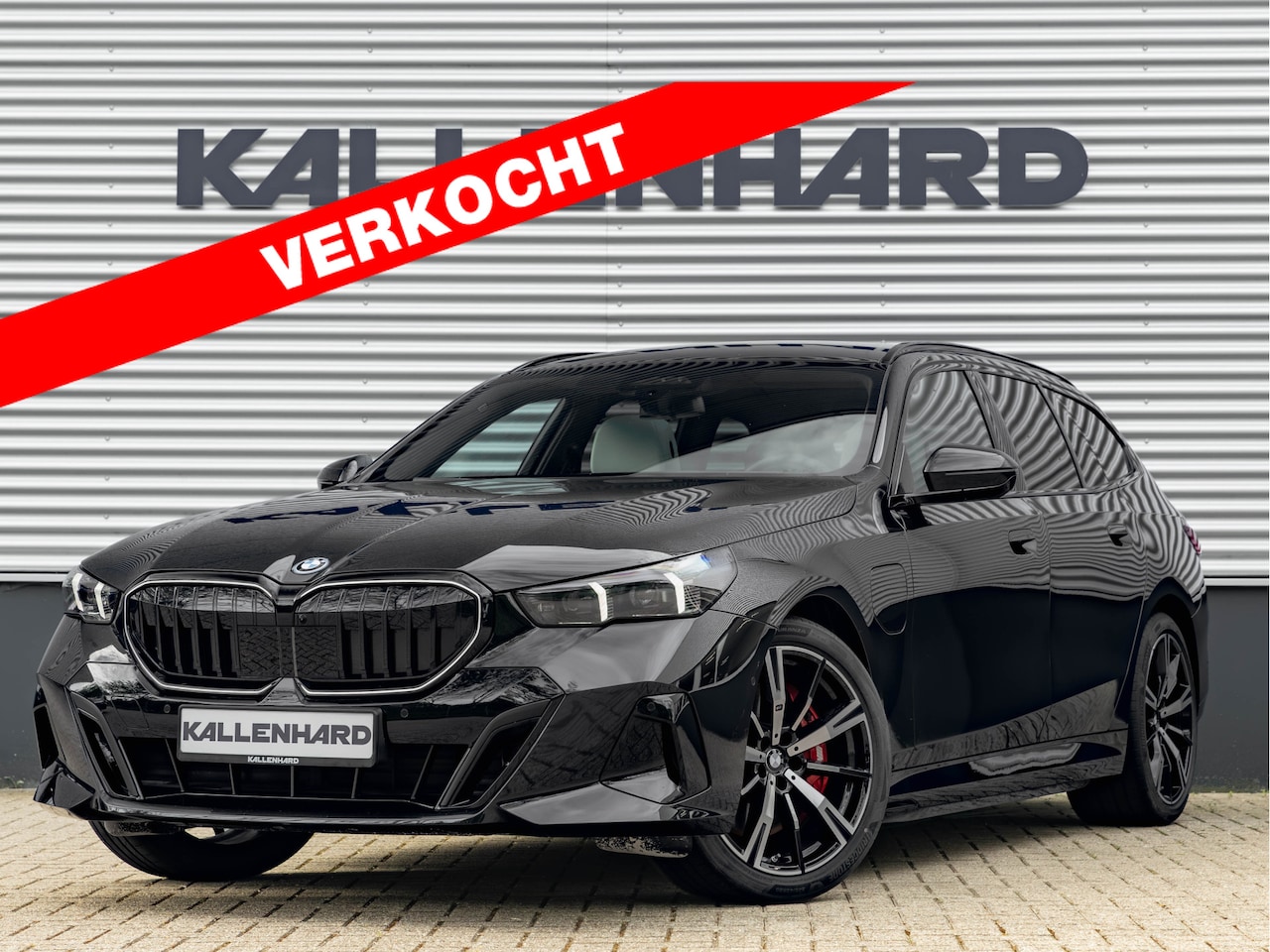 BMW 5-serie Touring - 550e xDrive - M-Sport Pro - Pano - Bowers & Wilkins - Onderstel Prof - AutoWereld.nl
