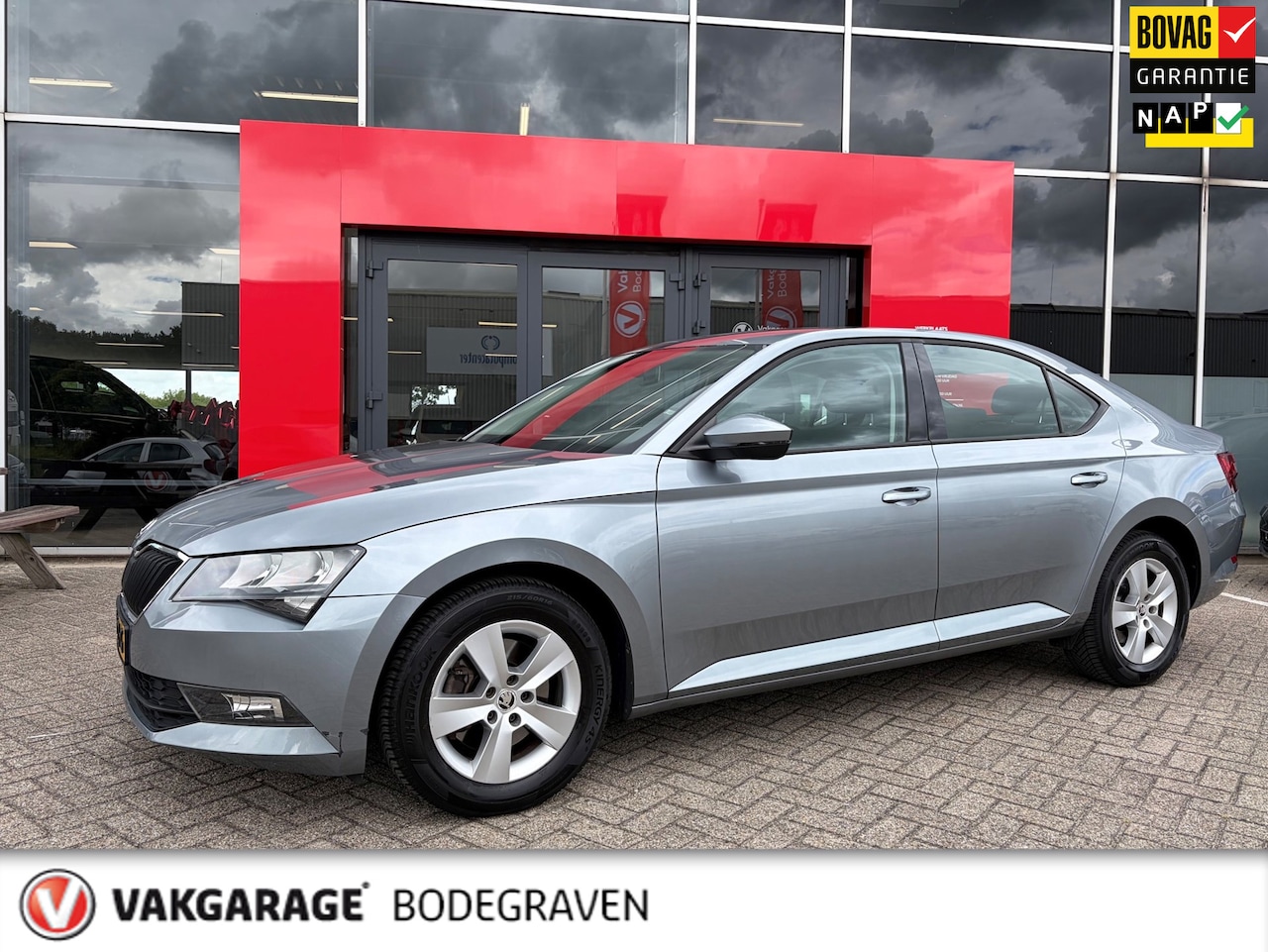 Skoda Superb - 1.4 TSI ACT Active Business 1.4 TSI ACT Active Business - AutoWereld.nl