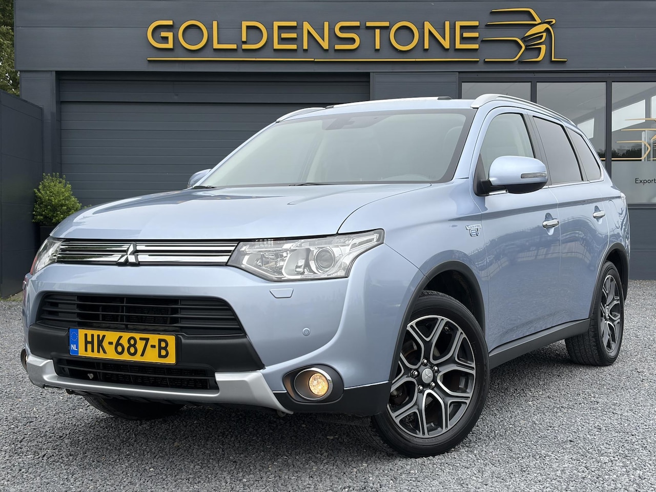 Mitsubishi Outlander - 2.0 PHEV Executive Edition Trekhaak,Schuifdak,Leder,Stoelverw-Koeling,Camera,Navi,Keyless, - AutoWereld.nl