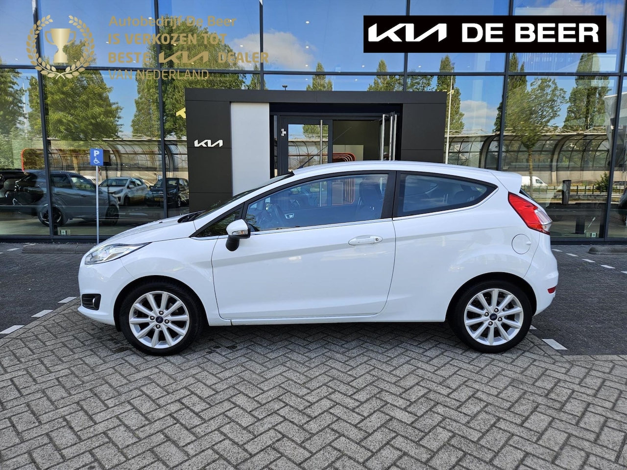 Ford Fiesta - 1.0 EcoBoost 100PK 3D S/S Titanium Navi/ Clima/ Cruise - AutoWereld.nl