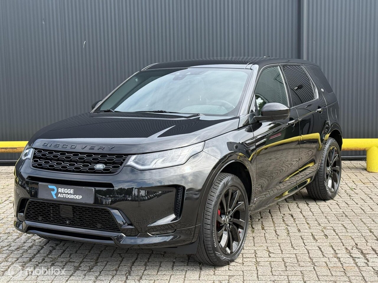 Land Rover Discovery Sport - P300e 1.5 R-Dynamic HSE PANODAK - AutoWereld.nl