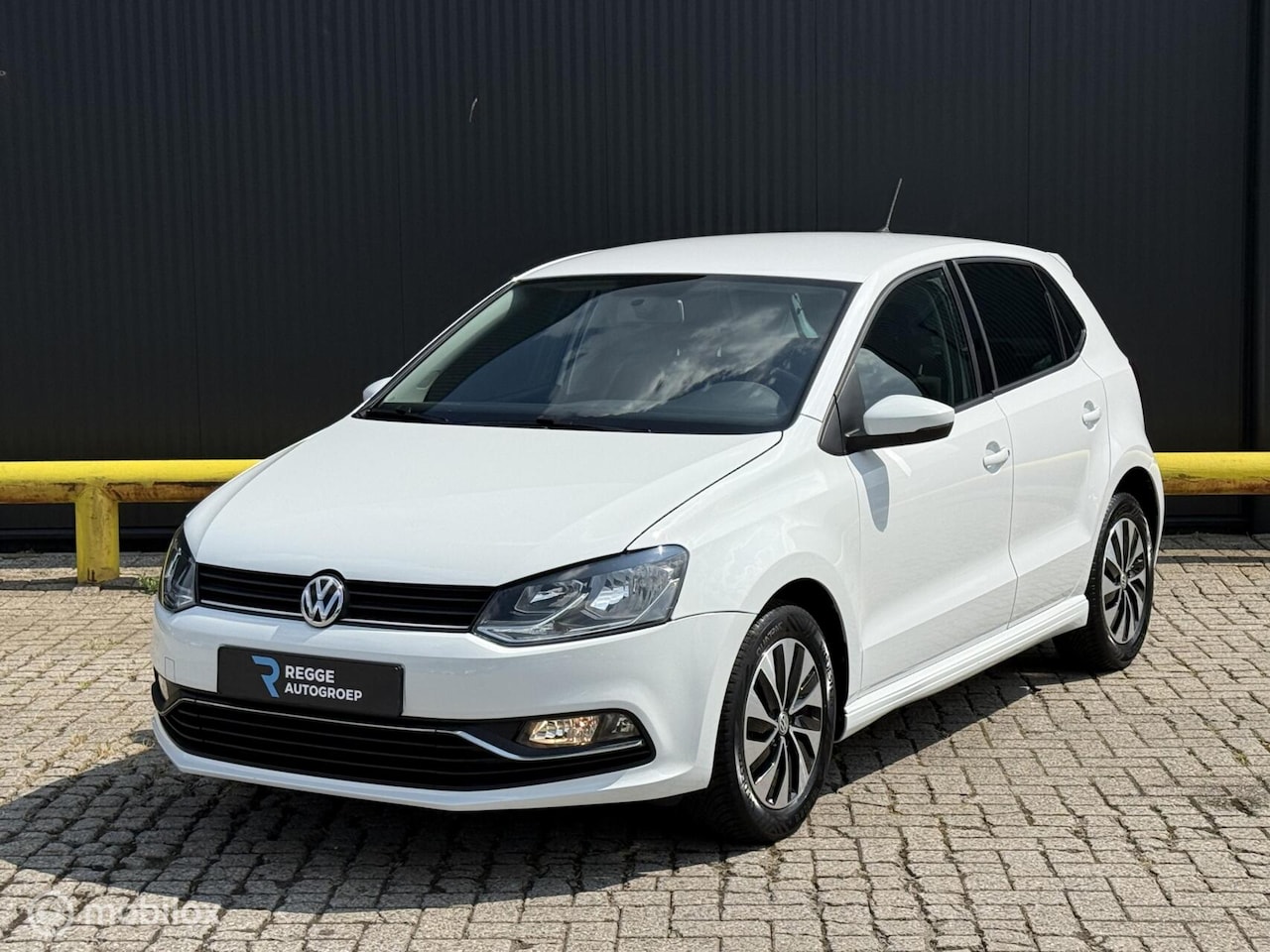 Volkswagen Polo - 1.0 BlueMotion Edition NAVI | CARPLAY - AutoWereld.nl