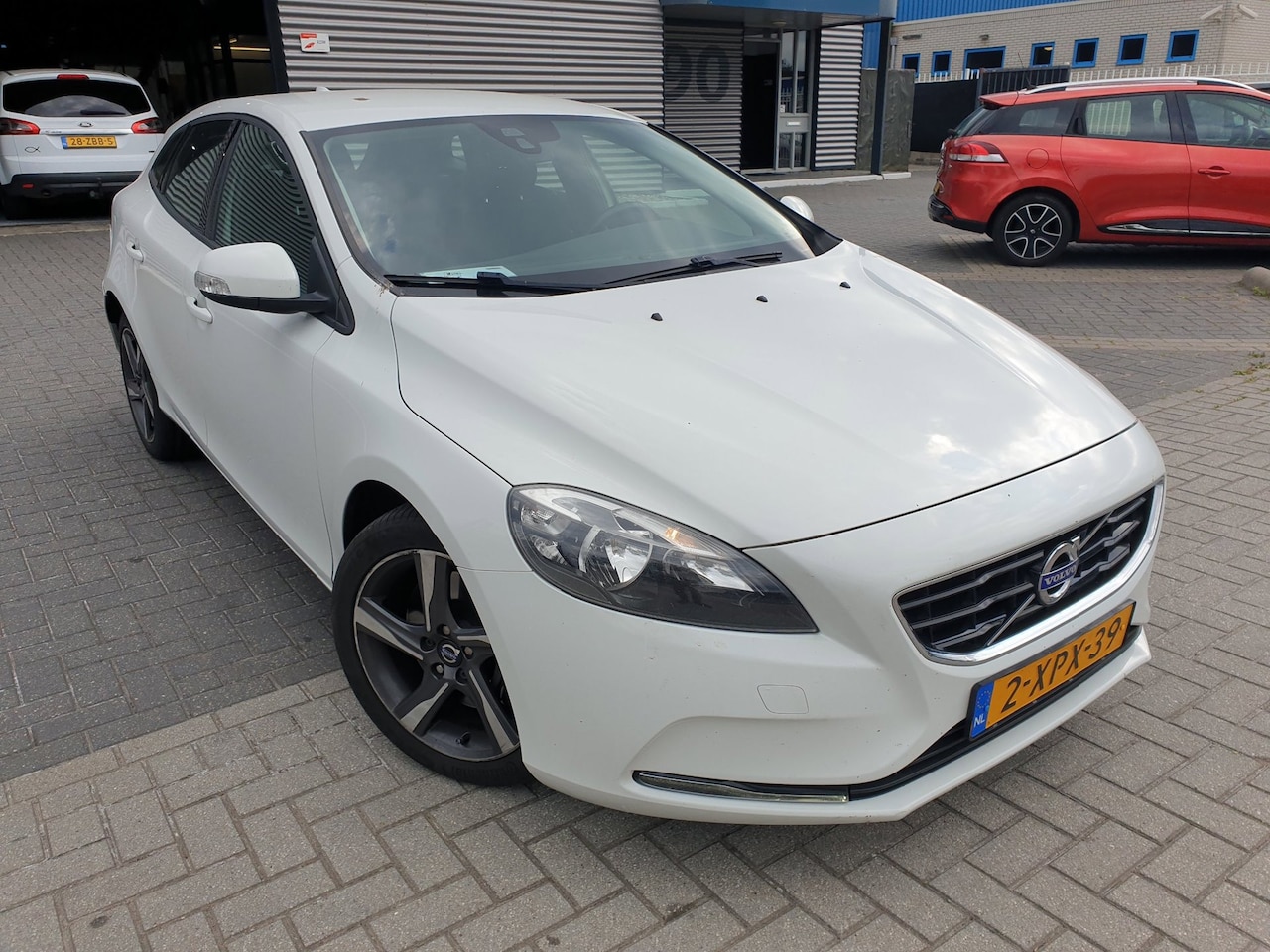 Volvo V40 - 2.0 D4 Kinetic Business 2.0 D4 Kinetic Business - AutoWereld.nl