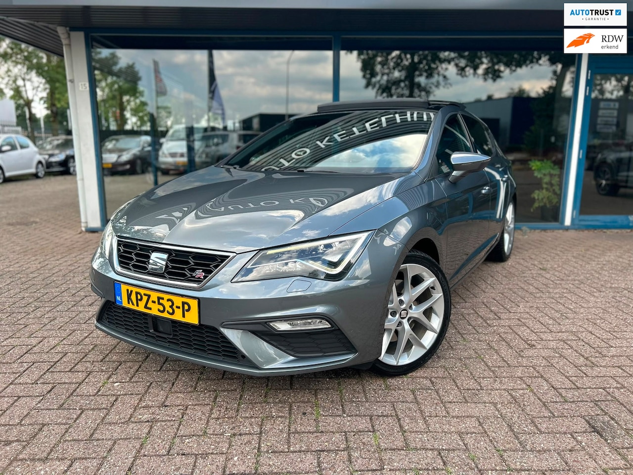 SEAT Leon - 1.8 TSI FR Business Intense|Pano|Virtual|Leder|Keyless|Beats|DAB - AutoWereld.nl