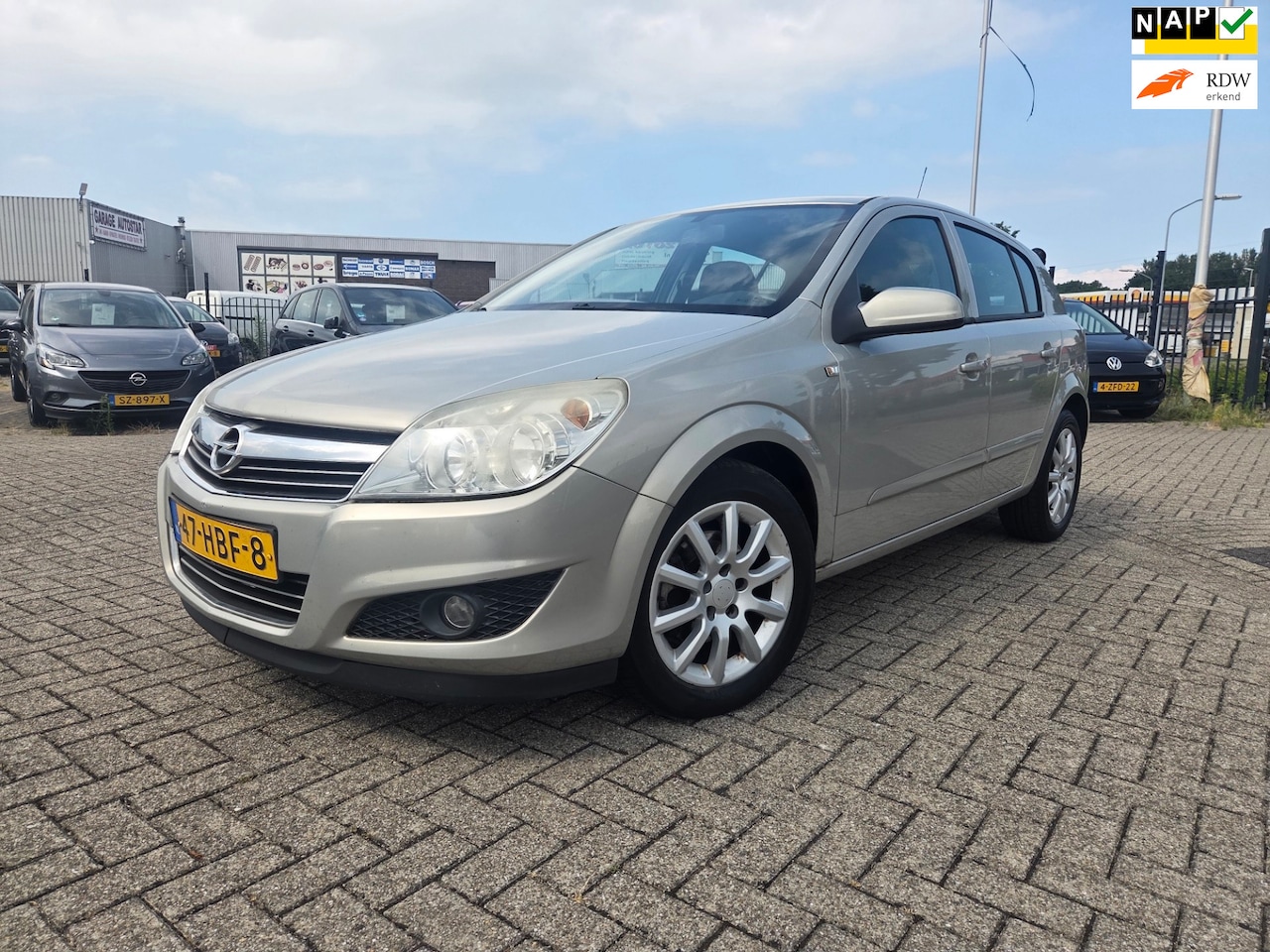 Opel Astra - 1.6 AUTOMAAT/TREKHAAK/CRUISCONTROL - AutoWereld.nl