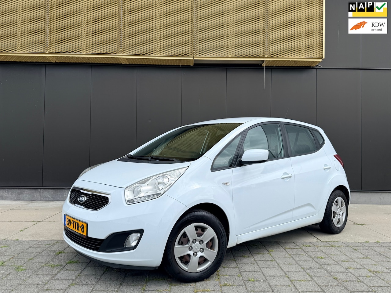Kia Venga - 1.4 CVVT Comfort Pack | Navi | Clima | Cruise | Camera | Blueth | NAP | lage-km - AutoWereld.nl