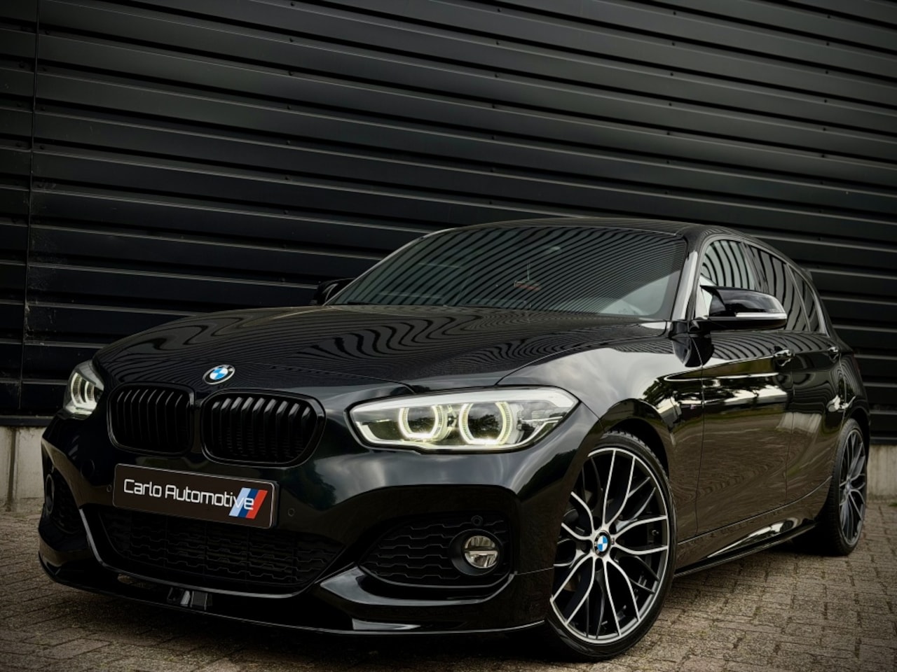BMW 1-serie - 118i M-PERFORMANCE LEDER|HiFi|CARPLAY|19'' M|LED - AutoWereld.nl