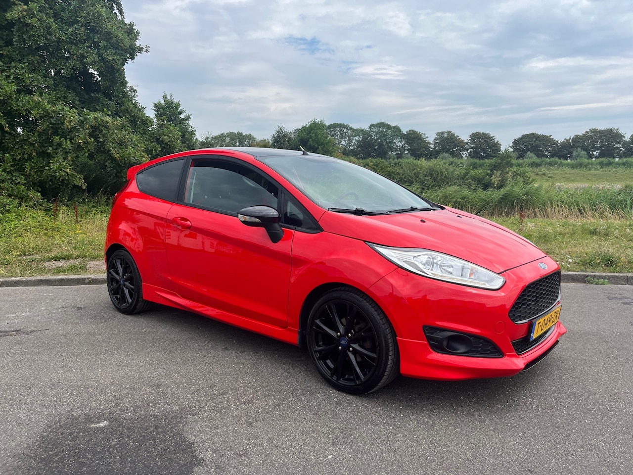 Ford Fiesta - 1.0 EcoBoost Red/Black Edition BJ 2014 AIRCO ZEER NETTE STAAT MOOIE FIESTA - AutoWereld.nl