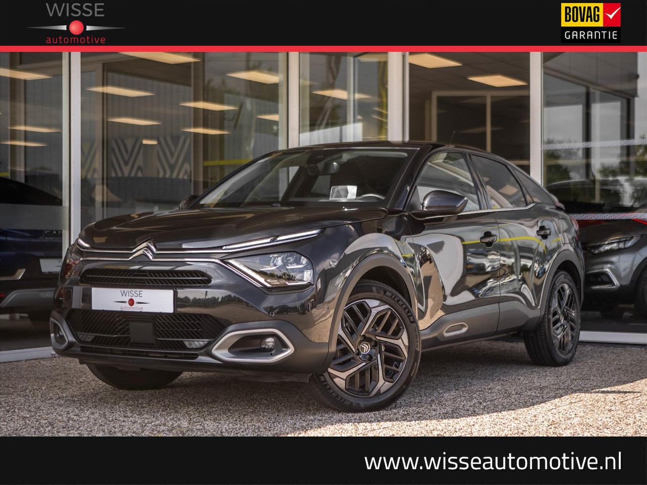 Citroën C4 - 1.2 PureTech 130pk Shine Automaat | HUD | Camera | Navigatie | Park. Sensoren | Apple/Andr - AutoWereld.nl