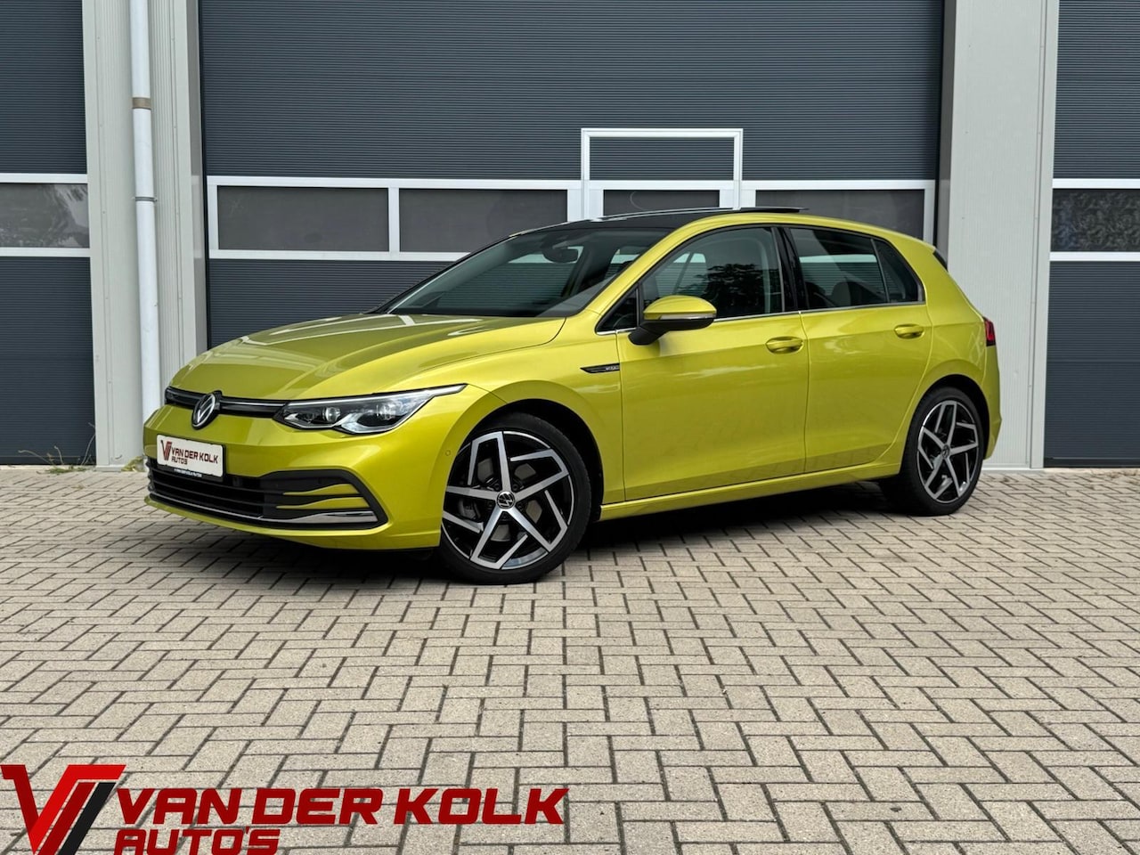 Volkswagen Golf - 1.5 eTSI Style | IQ Drive | Panorama | Full LED | Alcantara | Camera | Carplay | Navigatie - AutoWereld.nl