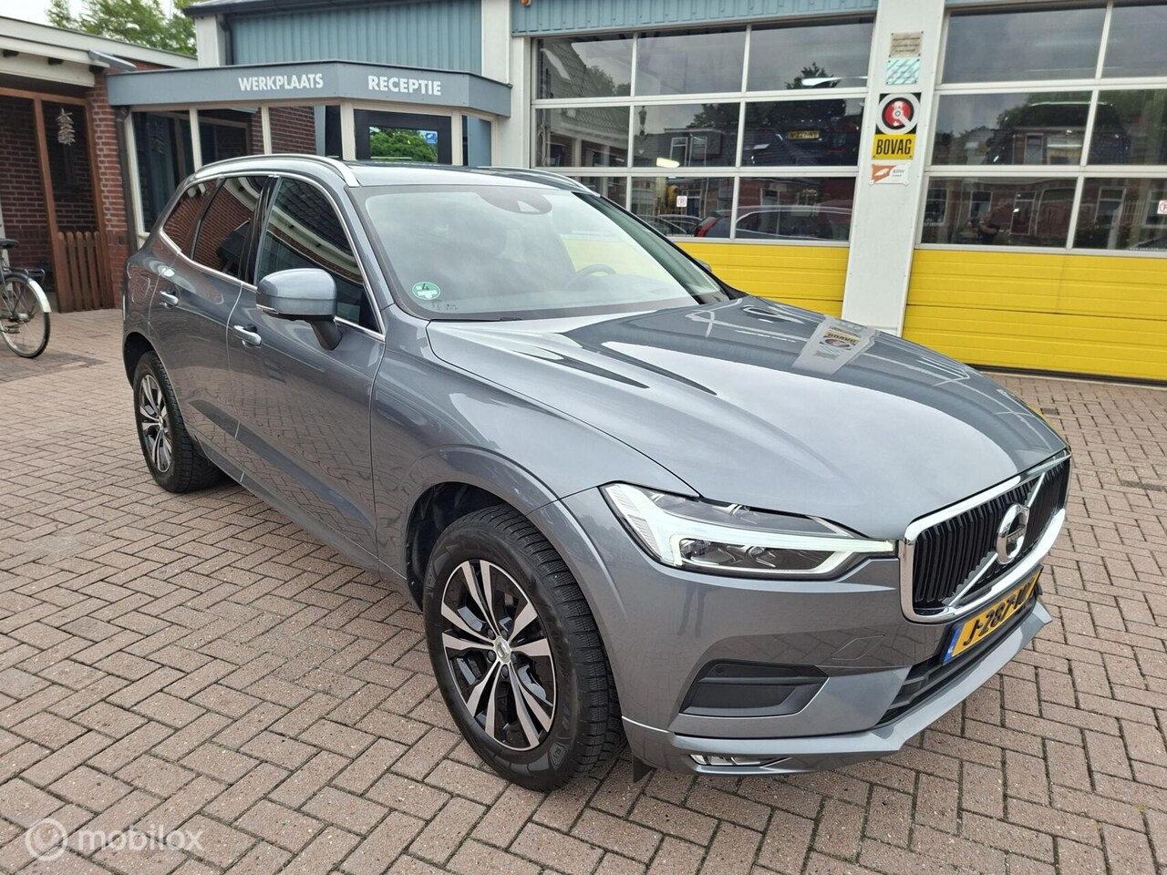 Volvo XC60 - 2.0 B4 Business Pro 2.0 B4 Business Pro - AutoWereld.nl