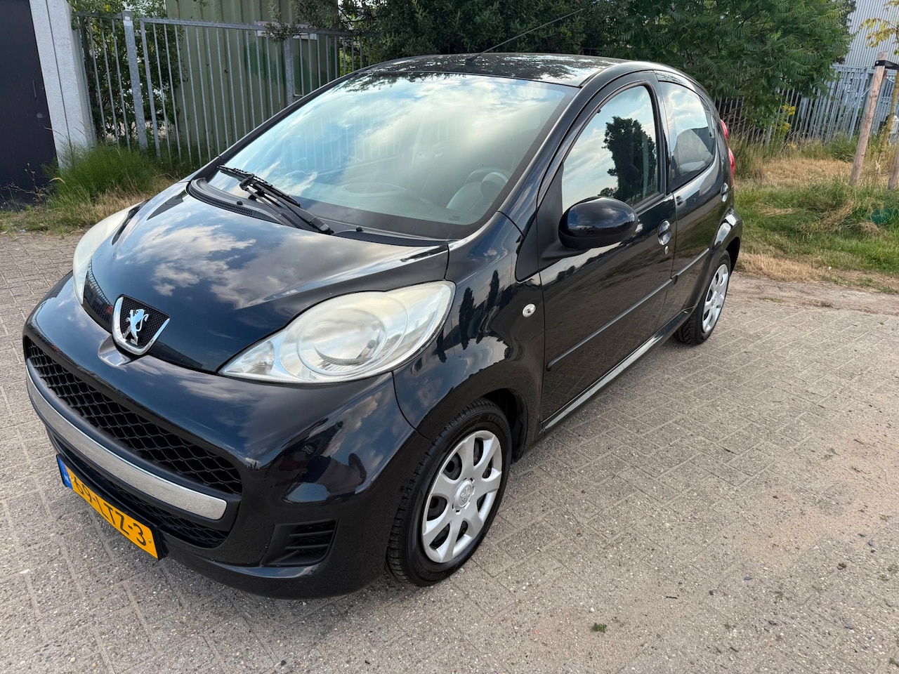Peugeot 107 - 1.0-12V XS |5drs| 2010| Automaat| Airco - AutoWereld.nl