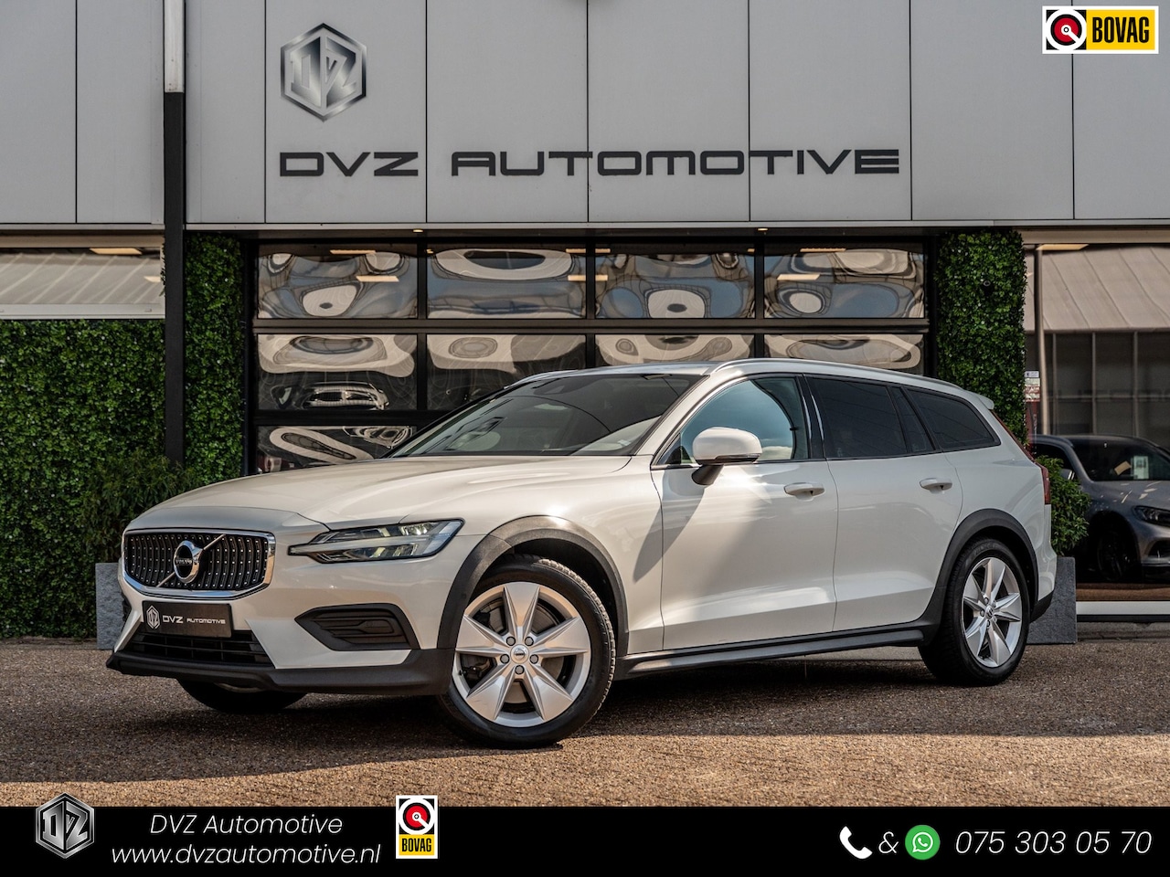 Volvo V60 Cross Country - 2.0 T5 AWD Pro 2.0 T5 AWD Pro - AutoWereld.nl