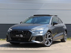 Audi A3 Sportback - 45 TFSI e 3x S-Line | Panoramadak | Sfeerverlichting | HUD | Camera | Black optik | Dode h