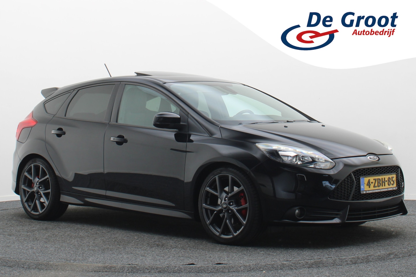 Ford Focus - 2.0 EcoBoost ST-3 Recaro, Schuif-/Kanteldak, Camera, Xenon, Navigatie, PDC, 19" - AutoWereld.nl