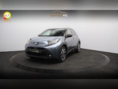 Toyota Aygo X - 1.0 VVT-i MT Pulse Dealer onderh. / Two-Tone / Airco / Carplay / DAB / Camera