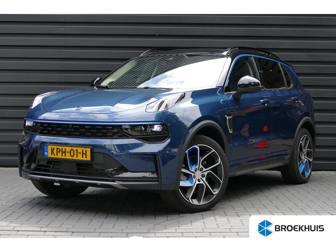 Lynk & Co 01 - 1.5 262PK PLUG-IN HYBRID AUTOMAAT / CAMERA V+A / PANO.DAK / KEYLESS / ELEKTR. ACHTERKLEP / - AutoWereld.nl