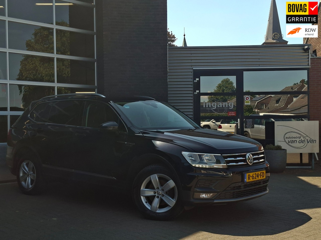 Volkswagen Tiguan Allspace - 1.5 TSI DSG 150PK Comfortline Business | 7 Persoons | Achteruitrij Camera | ACC | ECC - AutoWereld.nl
