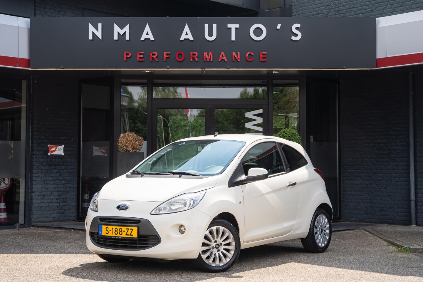 Ford Ka - 1.2 Cool & Sound start/stop AIRCO, STUURBEKRACHTIGING, NETTE AUTO, GARANTIE, APK - AutoWereld.nl