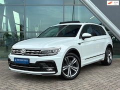 Volkswagen Tiguan - 2.0 TDI Highline Business R 150pk Panoramadak / Trekhaak / 360 Camera