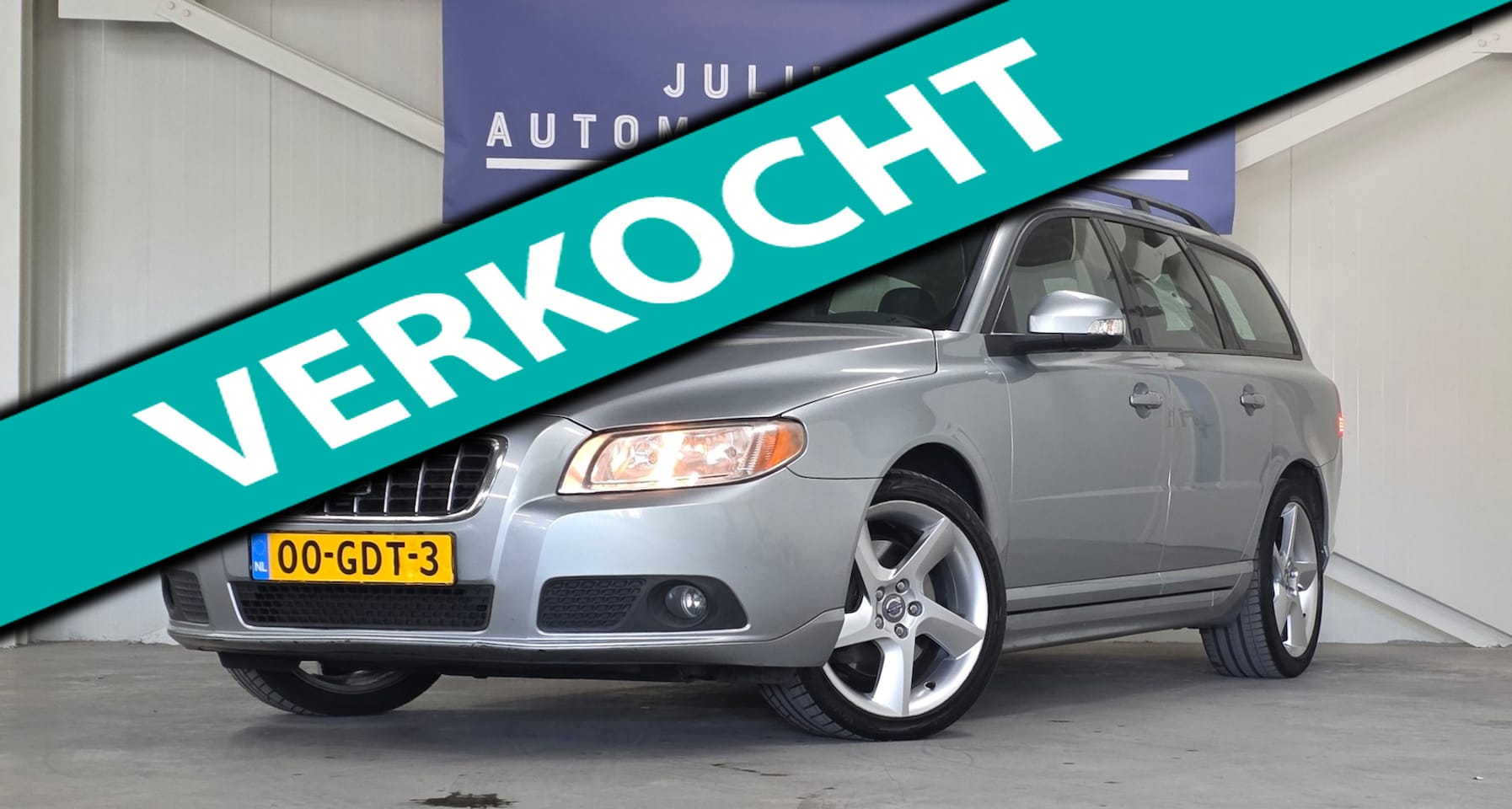 Volvo V70 - 2.5T Momentum Leer Trekhaak PDC Elektr. Kofferbak Mooi! - AutoWereld.nl