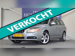 Volvo V70 - 2.5T Momentum Leer Trekhaak PDC Elektr. Kofferbak Mooi