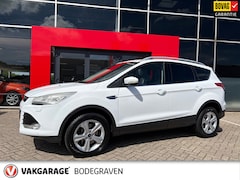 Ford Kuga - 1.6 Titanium Plus 4WD / panoramadak / trekhaak