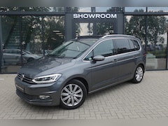 Volkswagen Touran - 1.4 TSI Connected Series 7P NAVI CAM PDC