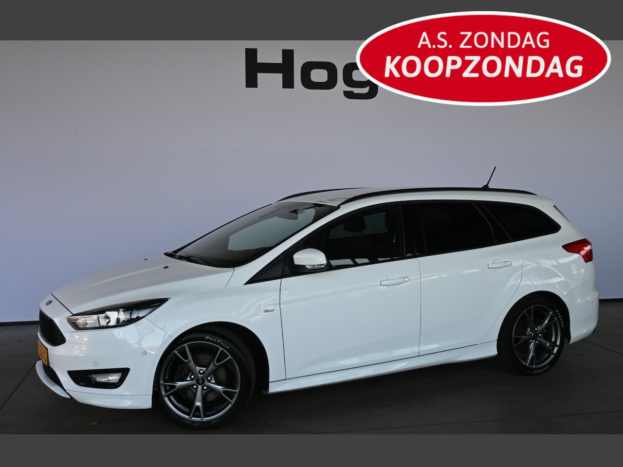 Ford Focus Wagon - 1.5 ST-Line Clima Navigatie Cruise Control Trekhaak Rijklaarprijs Inruil Mogelijk! - AutoWereld.nl