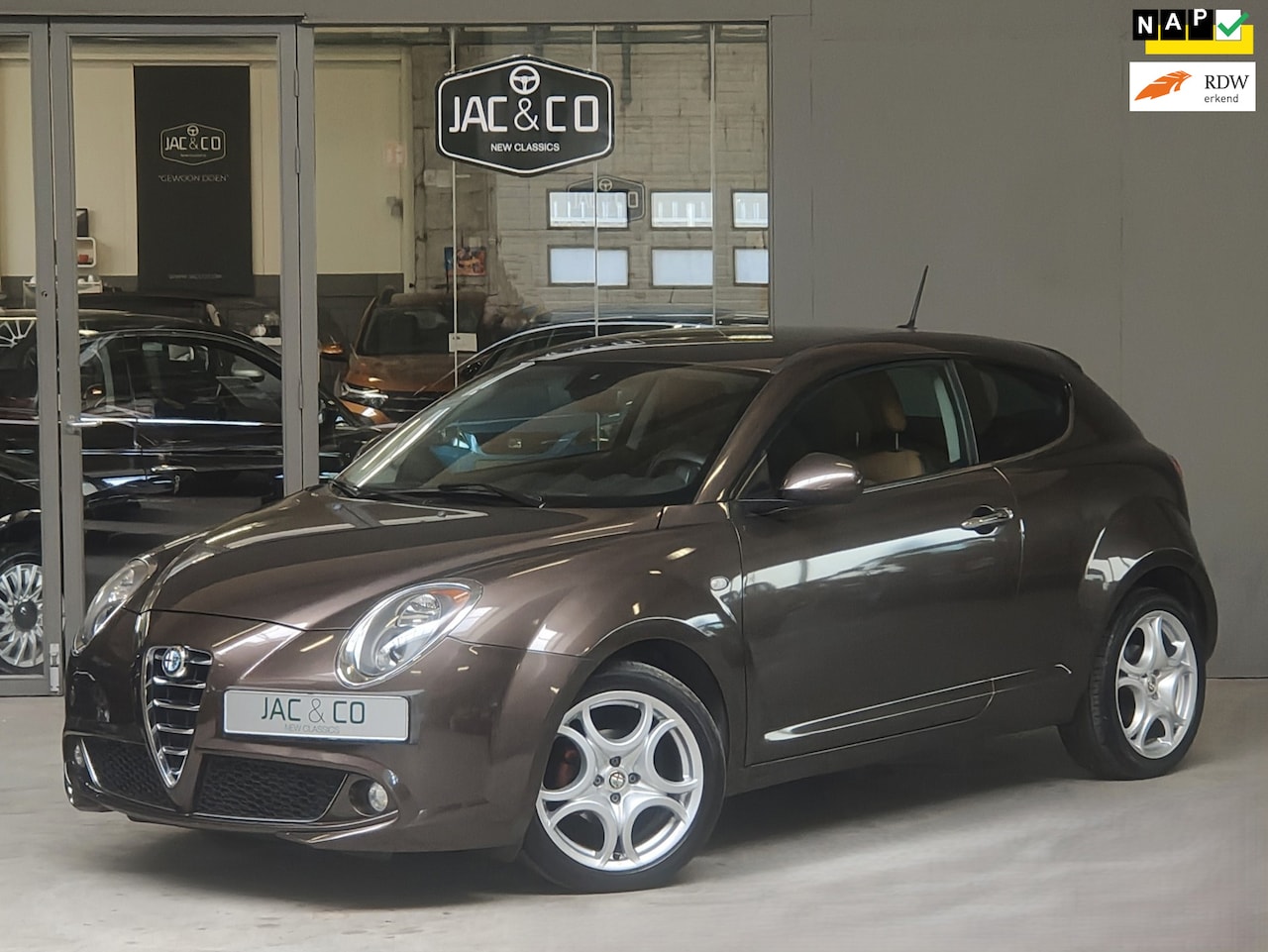 Alfa Romeo MiTo - 101-PK Esclusivo - Navi - Cognac leder - AutoWereld.nl