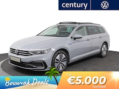 Volkswagen Passat Variant - 1.4 TSI PHEV GTE Business / Pano-Dak / Trekhaak / Clima / Camera