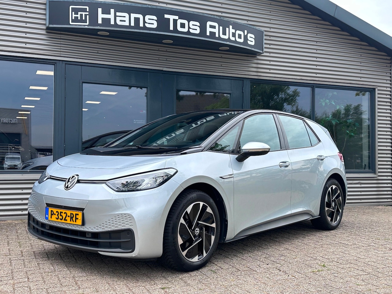 Volkswagen ID.3 - Pro Edition 58 kWh ADAPTIVE/ 360 Camera / TREKHAAK / stuur+stoelverw. - AutoWereld.nl