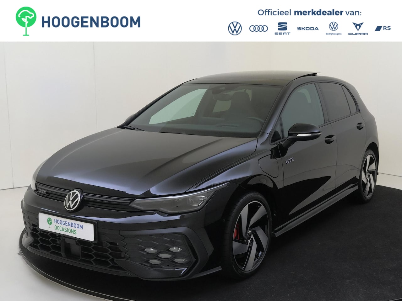 Volkswagen Golf - 1.5 eHybrid GTE | SoH 100% | Panoramadak | Lederen stoelen ‘Vienna’ | Trekhaak | Head-up d - AutoWereld.nl