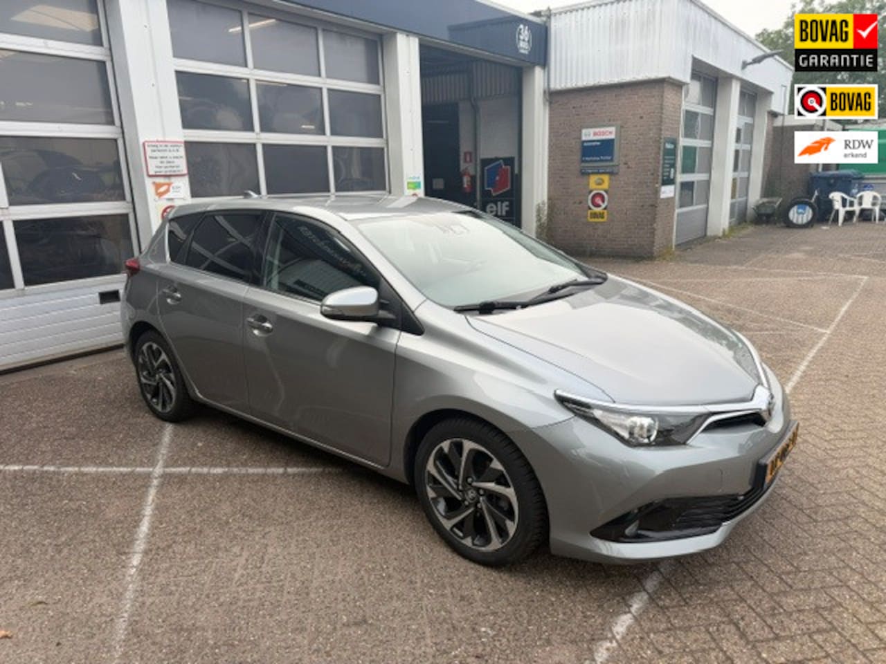 Toyota Auris - 1.8 Hybrid Dynamic 1.8 Hybrid Dynamic - AutoWereld.nl