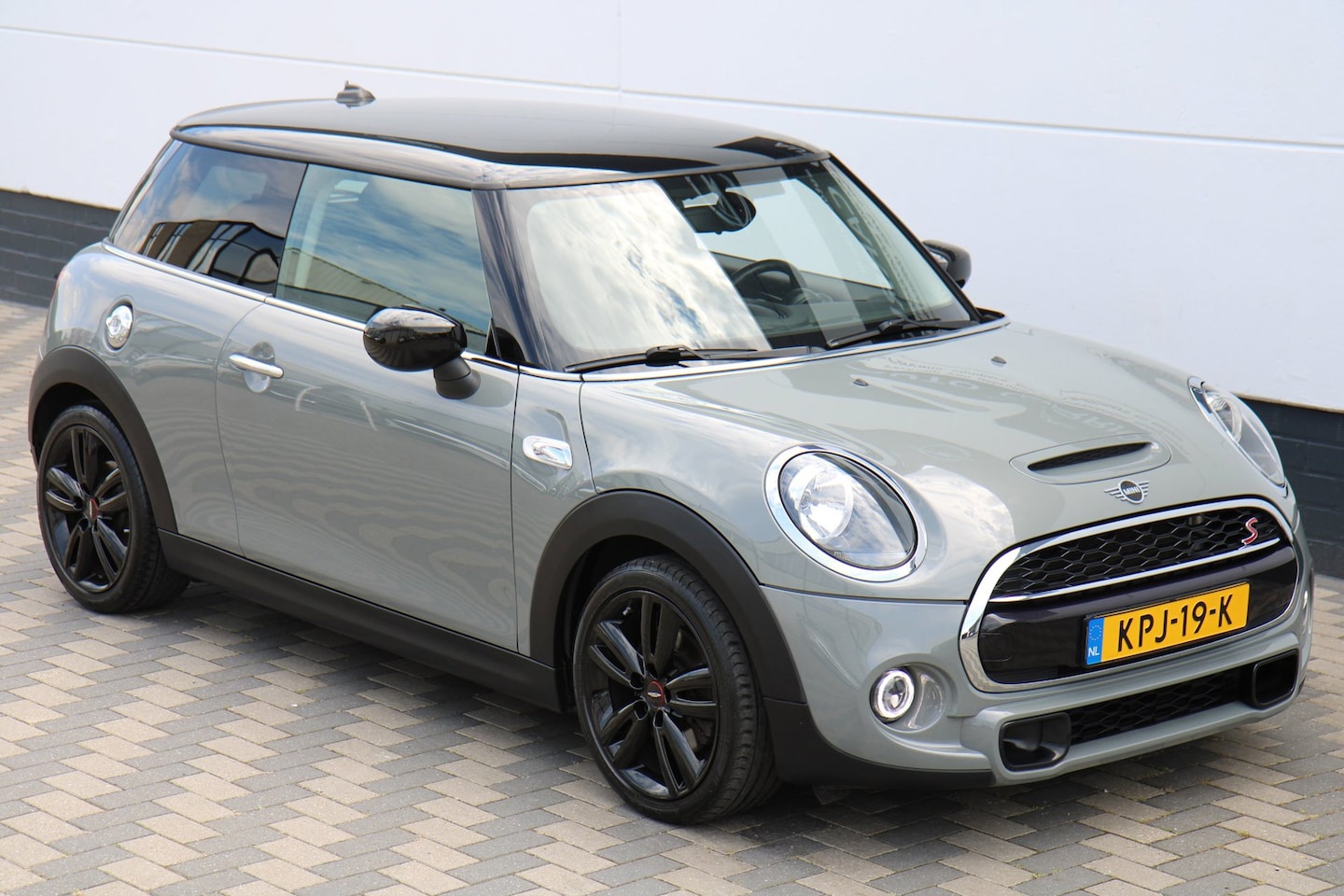 MINI 3-Deurs - 2.0 Cooper S 192PK Stoelverwarming Airco Cruise !! - AutoWereld.nl