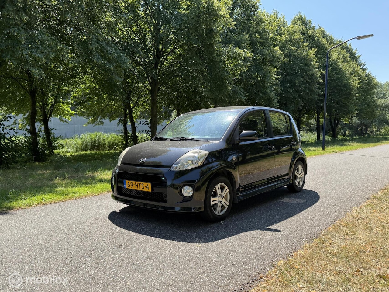Daihatsu Sirion 2 - 1.3-16V Sport*AIRCO*ELEK. RAMEN*APK 01/27 - AutoWereld.nl