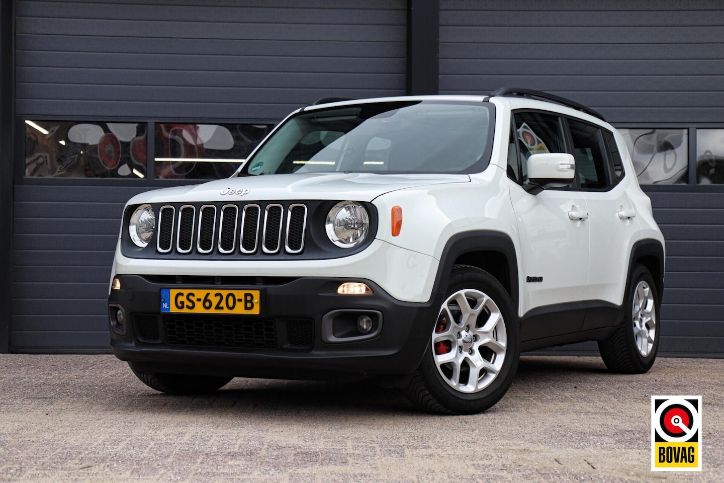 Jeep Renegade - 1.4 MultiAir Freedom LPG-G3 |PANODAK|TREHAAK|AUTOMAAT|AIRCO|CRUISE|GOED ONDERHOUDEN! - AutoWereld.nl