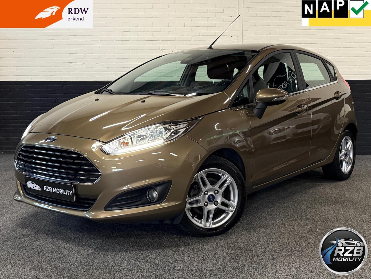 Ford Fiesta - 1.0 EcoBoost Titanium Automaat 5D Winter Pack Parkeersensoren - AutoWereld.nl