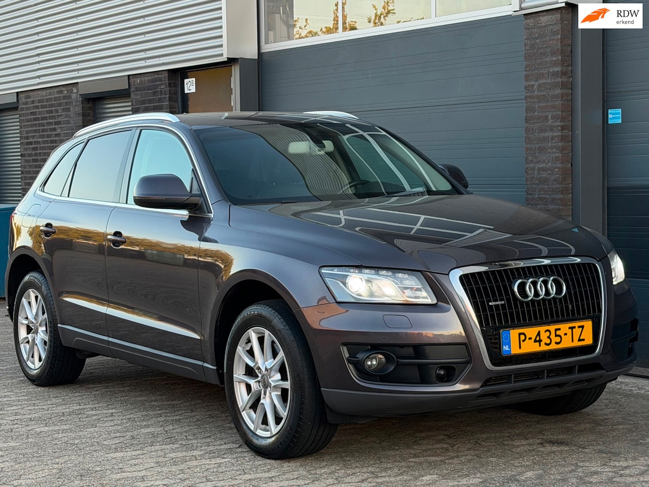 Audi Q5 - 3.2 FSI quattro Pro Line PANO LEER CAMERA ACC CLIMA TREKHAAK - AutoWereld.nl