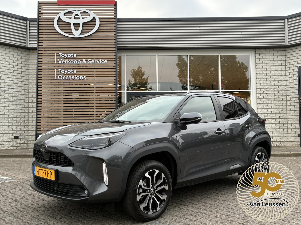 Toyota Yaris Cross - Hybrid 115 DYNAMIC NL-AUTO STOEL/STUURVERW BLIND SPOT PARK-SENSOREN NAVI CAMERA APPLE/ANDR - AutoWereld.nl