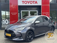 Toyota Yaris - 1.5 Hybrid Executive PARKEERSENSOREN V+A BLINDSPOT 17ÍNCH LICHTMETAAL STOELVERWARM. HEAD U