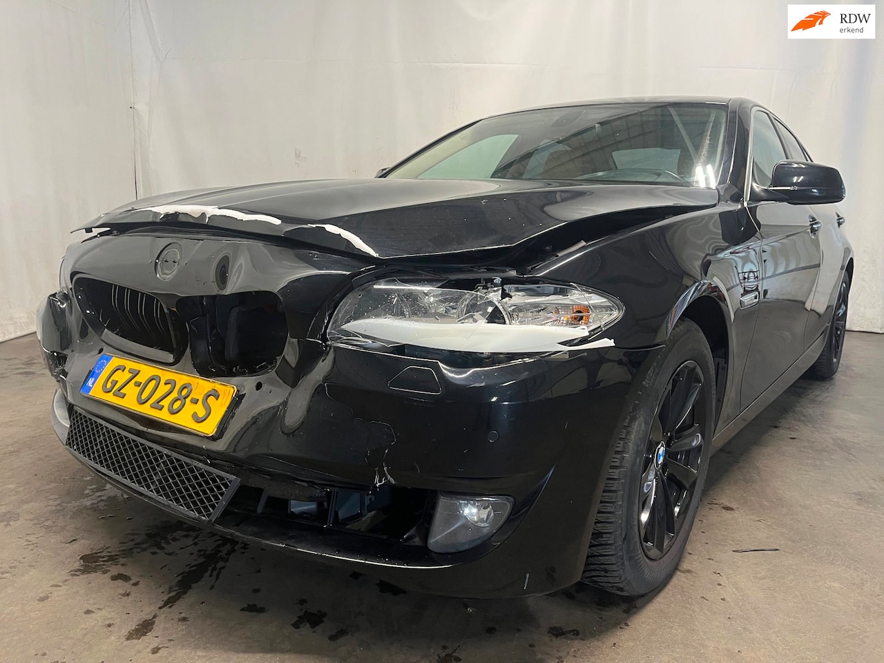 BMW 5-serie - 523i High Executive - Front Schade - Motormanagement Brandt - AutoWereld.nl