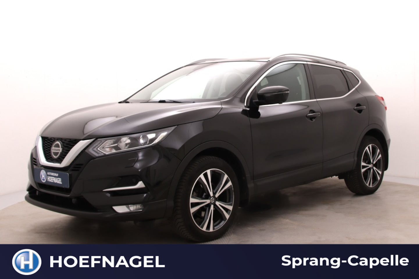 Nissan Qashqai - 1.3 DIG-T N-Connecta | Trekhaak | Panodak | Cruise Control | 360 Camera | Stoelverwarming - AutoWereld.nl