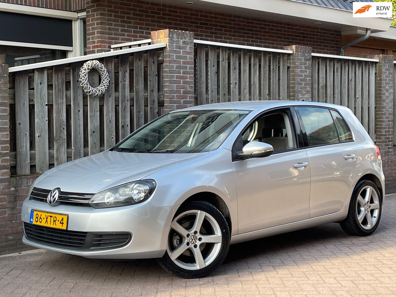 Volkswagen Golf - 1.2 TSI Comfortline AIRCO/CLIMA, cruise, 5-deurs, NAVI - AutoWereld.nl