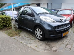 Peugeot 107 - 1.0-12V XR 5 drs met werkende airco, apk tot 18-8-2027